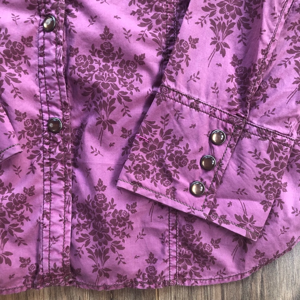 Medium Women’s Ryan Michael Button Up - image 4